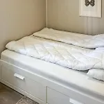 Three Bedroom Amazing In Nyaraló Kirkenær