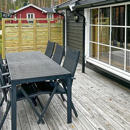 Feriehus Three Bedroom Amazing In
