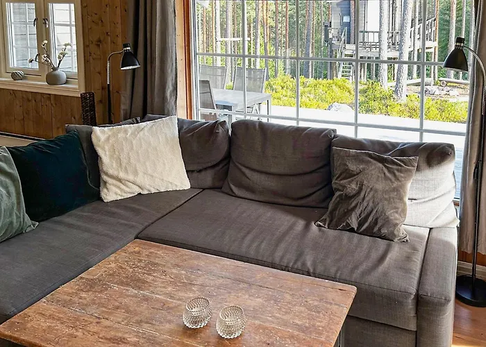 Three Bedroom Amazing In Semesterbostad